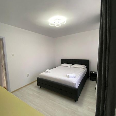 Sorinaapartament Тыргу-Нямц Экстерьер фото